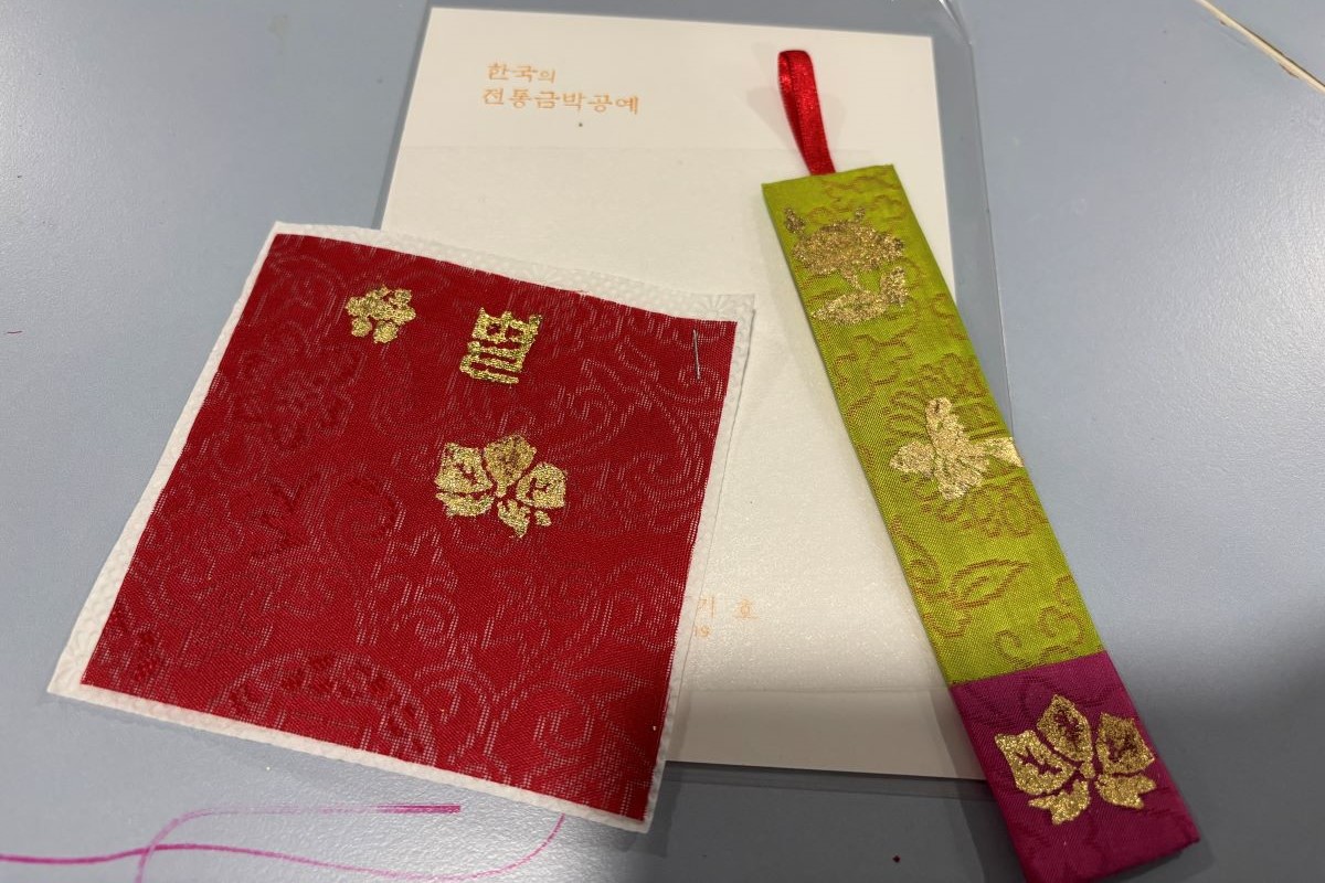 공예의 매력을 손끝으로 느껴보세요! '공박위크 2025' 금박공예 체험기