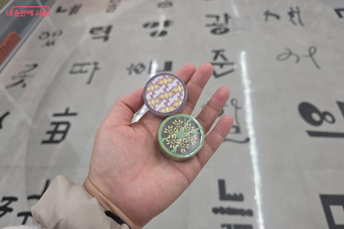 이벤트 참여 후 원하는 모양의 마스킹 테이프를 받을 수 있다. ©김민지