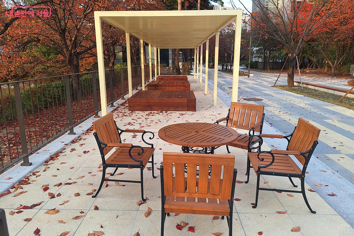 삭막했던 도시의 틈새가 문화와 건강이 흐르는 활력의 중심지로 변모했다. ©이혜숙