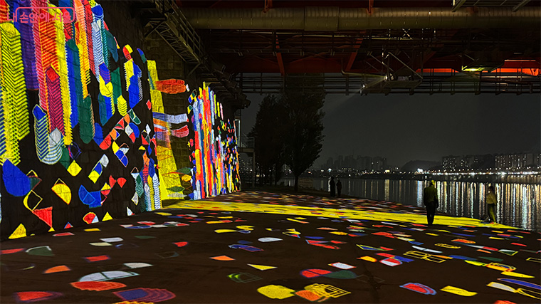 노들섬 남단 한강대교 하부에 미디어아트 플랫폼 ‘아뜰리에 노들’이 28일 개장한다.
