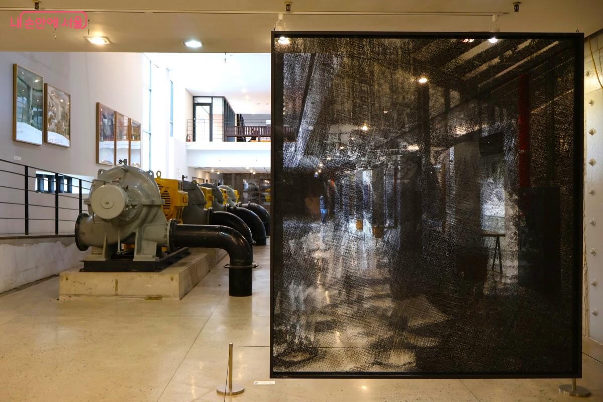 인간과 자연의 관계, 그리고 그 속에서 예술이 가지는 역할을 새롭게 바라보는 기획전이다. &copy;이봉덕