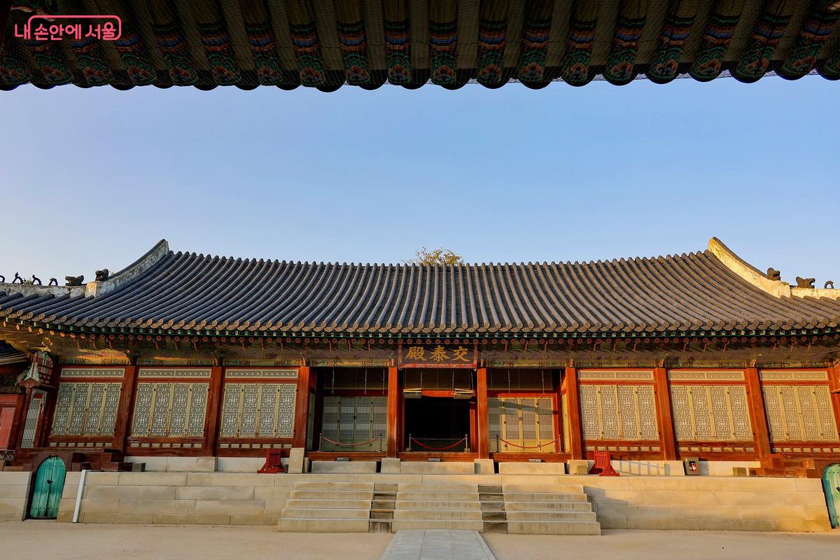 임금의 침전인 강녕전의 북쪽에 있는 왕비의 정식 침전, 교태전 ©박성환