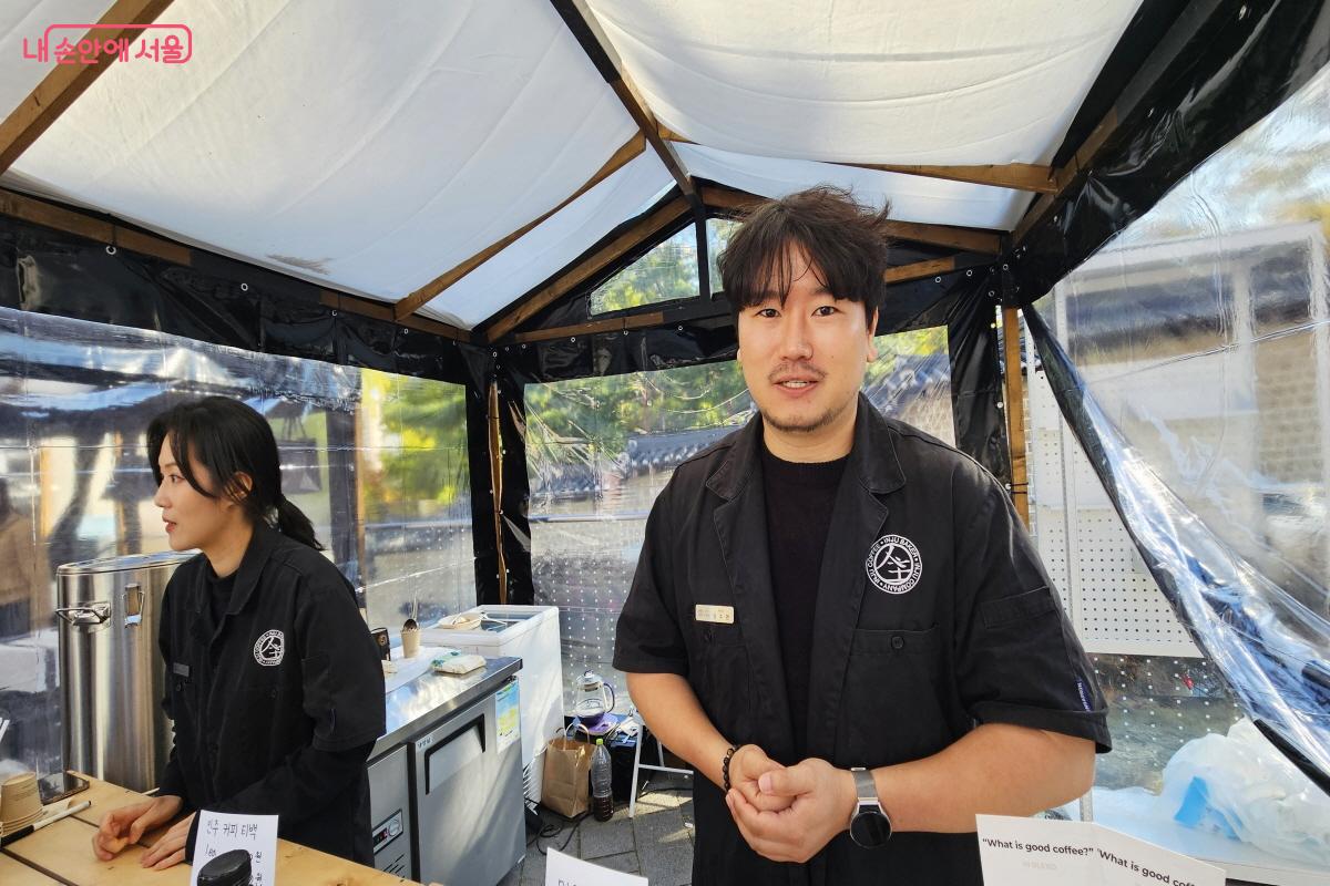 충남에서 온 카페 ‘인주’. 빵지 순례, 카페 순례를 하는 이들에게 사랑 받는 곳이다. ©이선미 