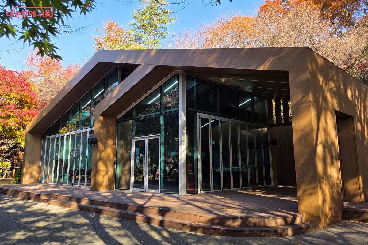 산림 치유, 여가 프로그램 등을 진행하는 &lsquo;아차산 여가센터&rsquo; ⓒ김미선