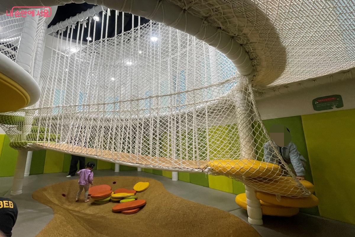 마치 동화 속에 들어온 듯한 기분이 든다. ©노윤지