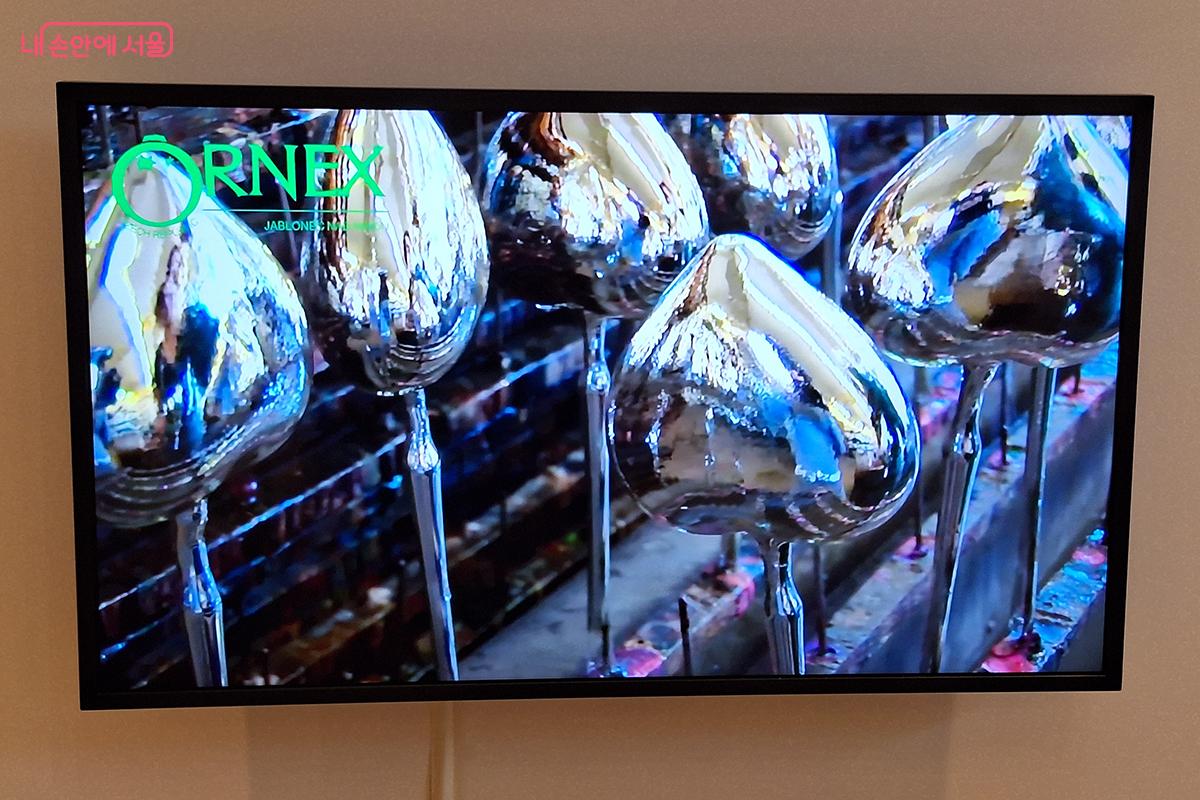 관련 사진과 영상 자료를 보다 보면 각 제작 단계를 쉽게 이해할 수 있다. &copy;이혜숙