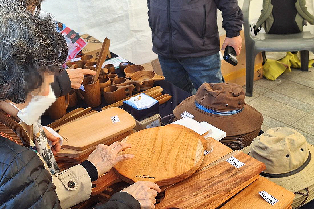 개성 가득 마켓 구경에 눈이 즐거워! &#39;소상공인의 날&#39; 축제 현장