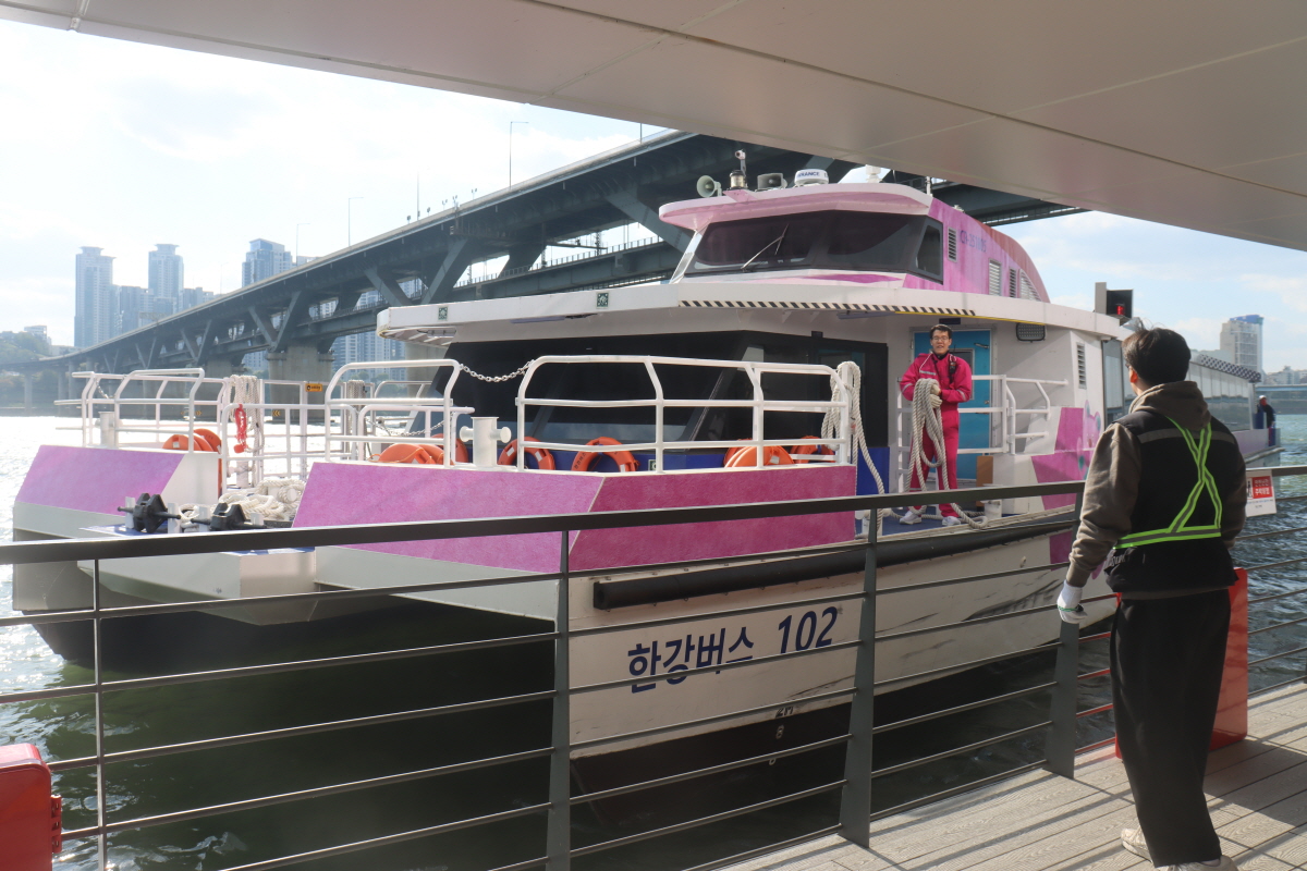 힘차게 다시 출발! 더 안전해진 한강버스 타고 일상 여행 고고! 