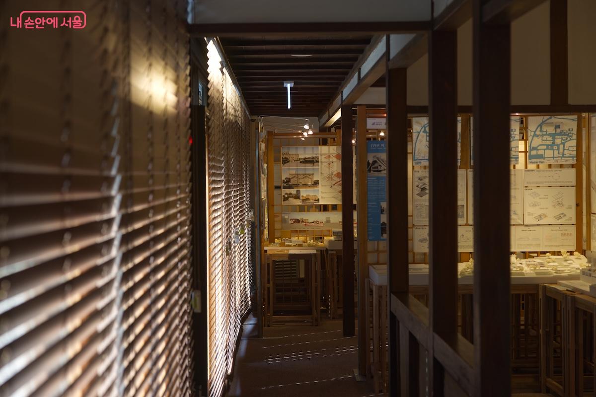 12월 7일까지 건축과 관련된 특별 전시 4개가 순차적으로 진행된다. ©임중빈