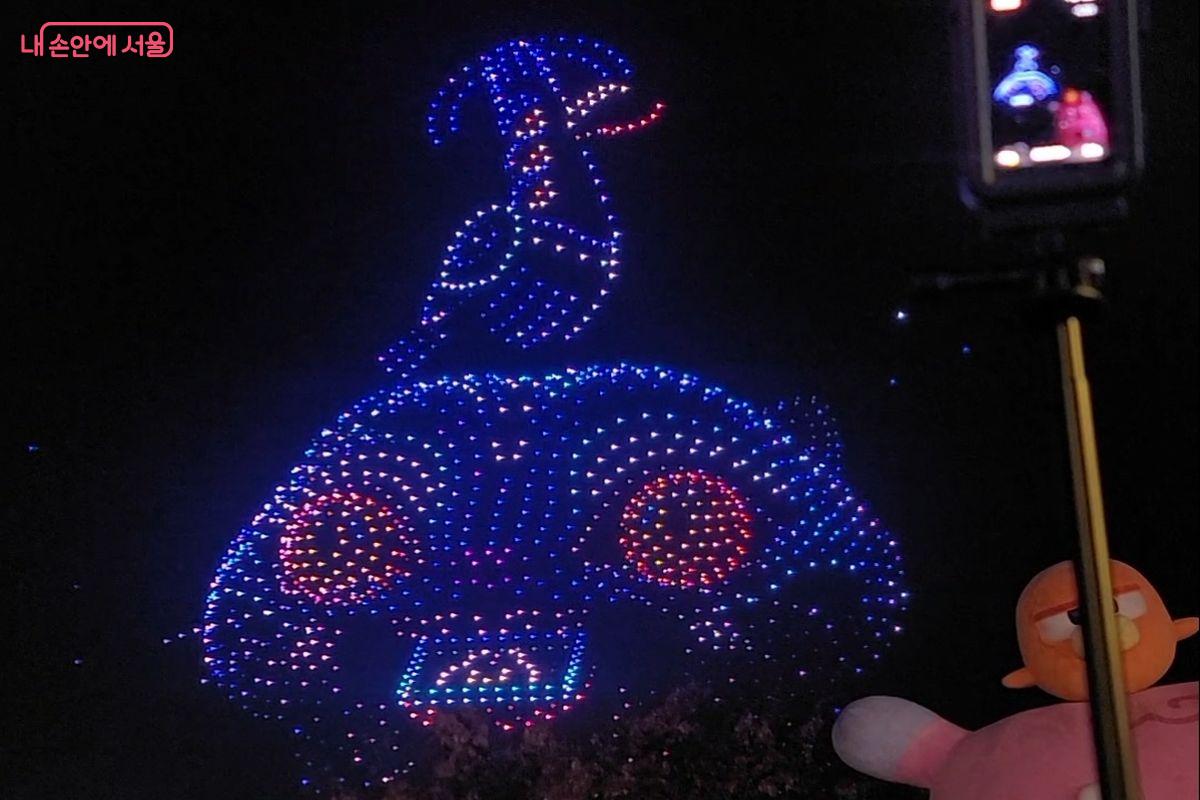 케데헌 호랑이 캐릭터 더피와 까치 캐릭터 모습이다.ⓒ이동영