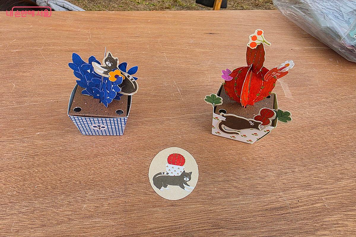 나만의 다육이 입체 카드를 만들고 향기도 맡을 수 있는 ‘향기 입체 카드 만들기’ ©이정민