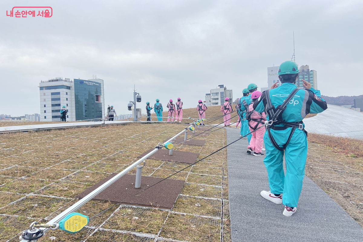 11월 23일까지 DDP 루프탑 전 구간을 개방하는 ‘DDP 루프탑 투어’를 운영한다. ©김경선