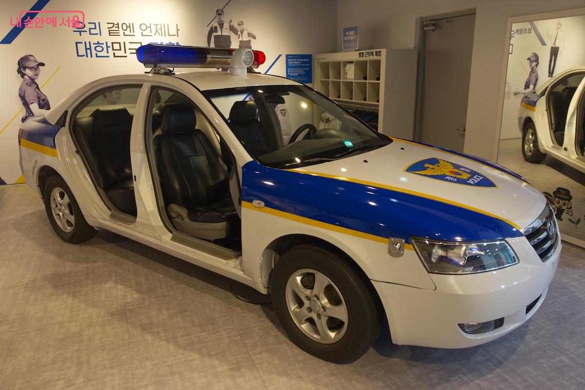 3층으로 내려오면 재미있는 체험과 포토존 등이 있어 흥미로운 공간이 많다. ©임중빈