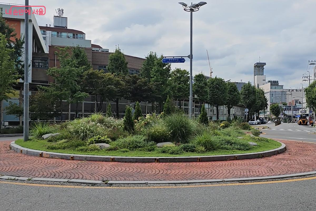 석계동 교통섬정원 ©오도연