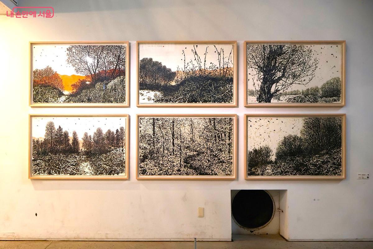 물, 빛, 바람, 식물 같은 자연 요소를 감각적으로 보여주는 작품들이 모여있다. &copy;이봉덕