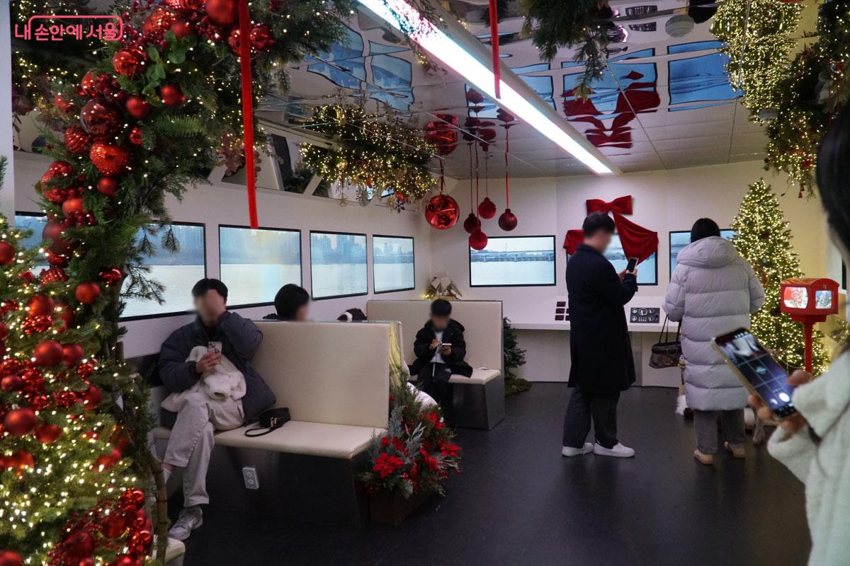 한강버스를 간접적으로 체험해 볼 수 있는 구역 &copy;홍혜수