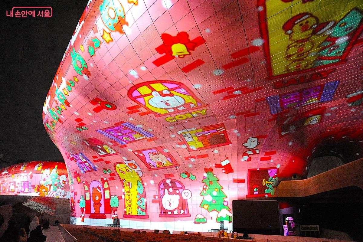 세계적인 캐릭터 LINE FRIENDS의 따뜻한 마음이 표출되는 &lsquo;Seoul with LINE FRIENDS&rsquo; &copy;조수봉