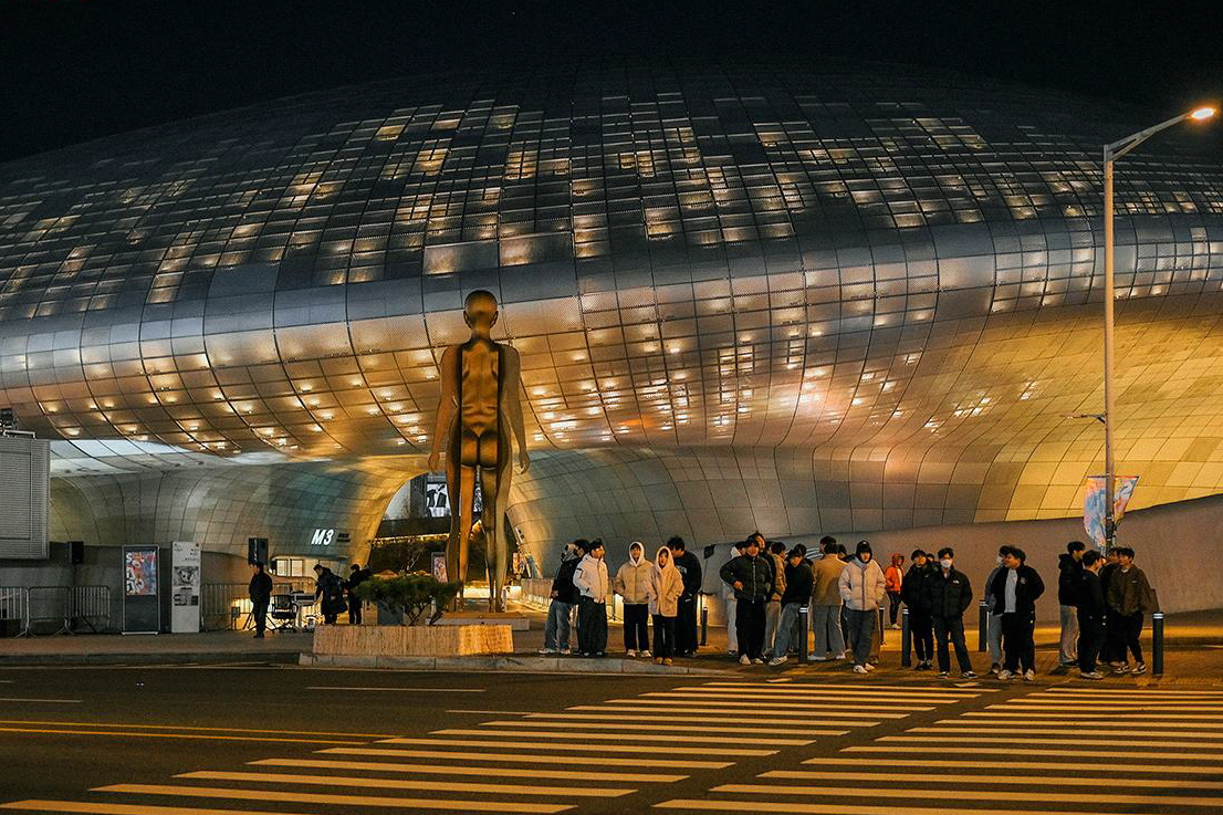 도심 곳곳이 '모닝옐로우'로 물들다! 2026년 서울색 찾기 여행