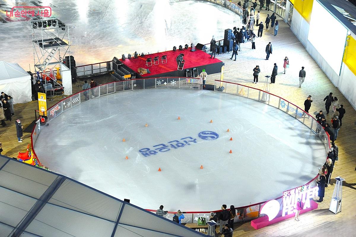 매일 회차당 1시간 운영 후 정빙 시간 30분 동안은 운영이 중단된다. &copy;조수봉
