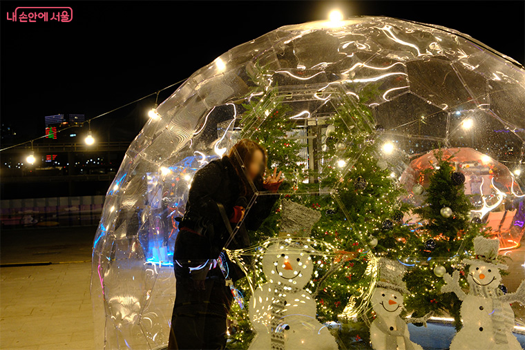 ‘한겨울에 먼저 찾아온 이른 봄’을 담아낸 감성 공간인 ‘봄ON한강’이 운영된다.