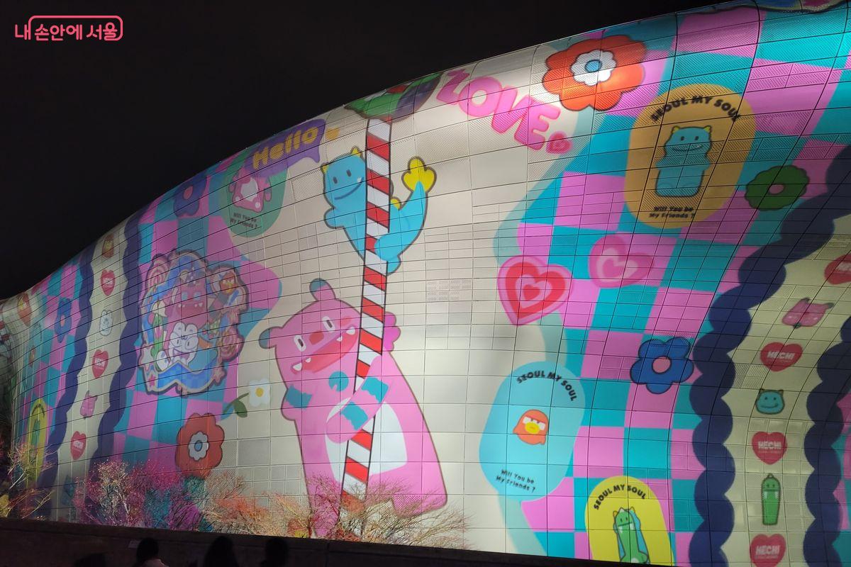  &lsquo;서울라이트 DDP 2025 겨울&rsquo;의 첫 테마인 'SEOULFUL WINTER' 모습 &copy;이동영