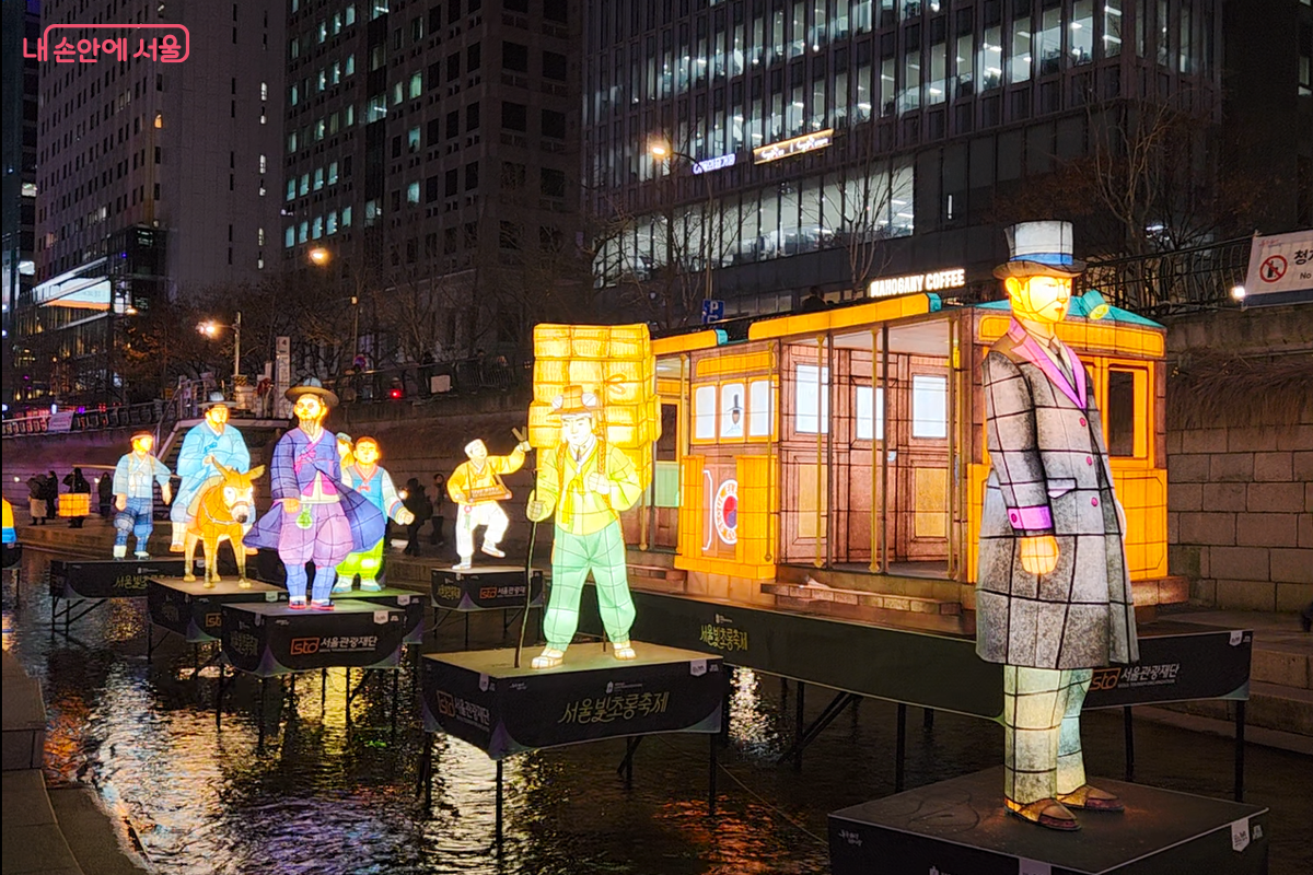 전통&middot;현대로 한지로 만든 테마 구간 &copy;장미화