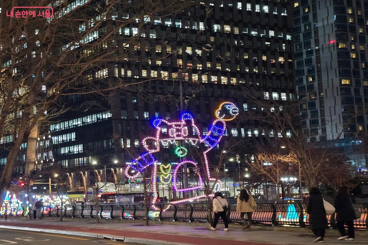 서울의 마스코트인 해치도 곳곳에서 만날 수 있다