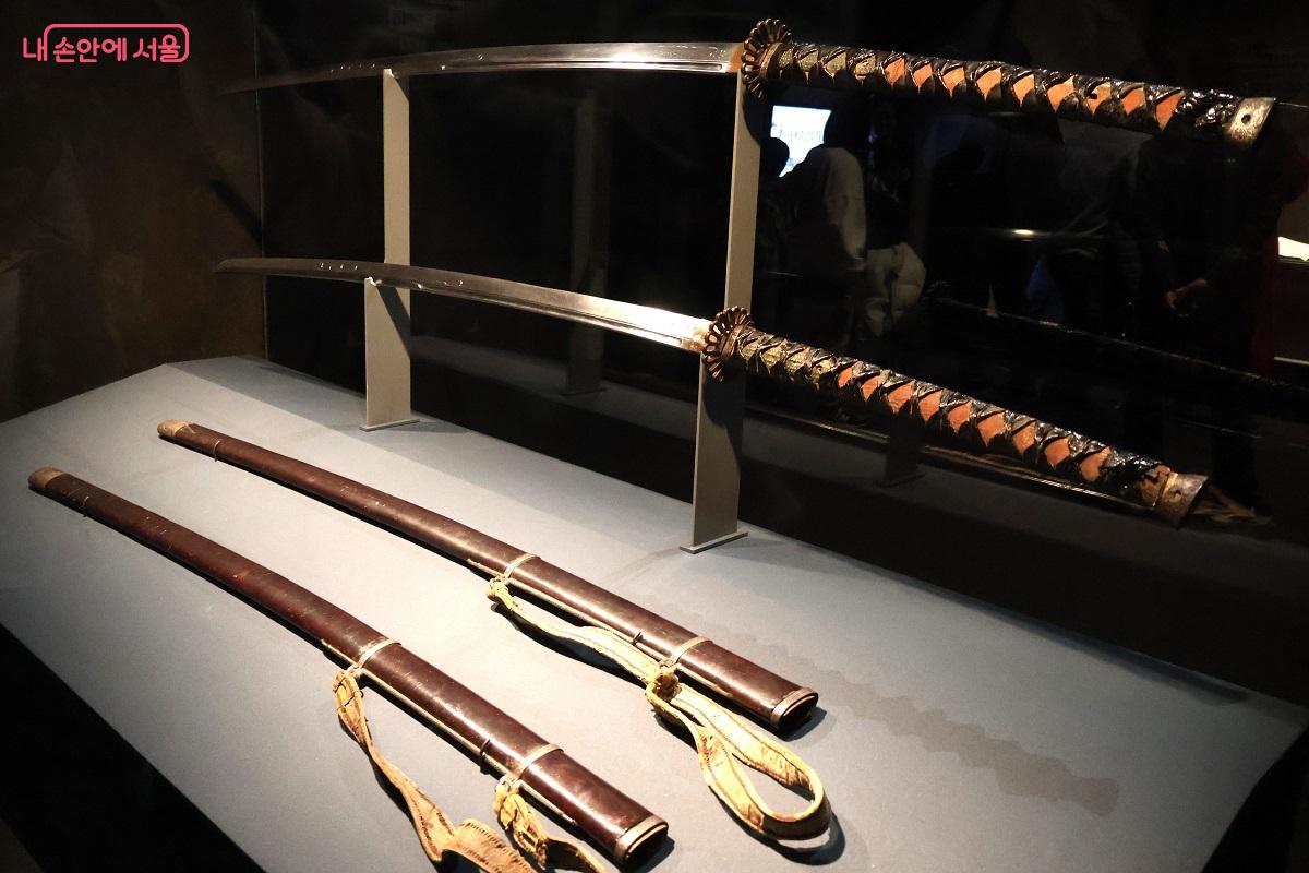임진왜란 당시 이순신 장군이 사용한 것으로 전해지는 장검으로, 그의 전투 정신과 무예를 상징하는 유물이다. &copy;이봉덕
