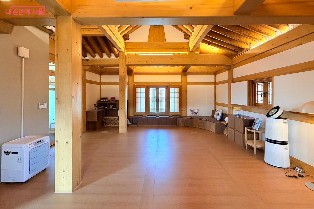 4층 예향당. 다양한 프로그램과 커뮤니티 행사가 이루어지는 공간이다. &copy;이종빈