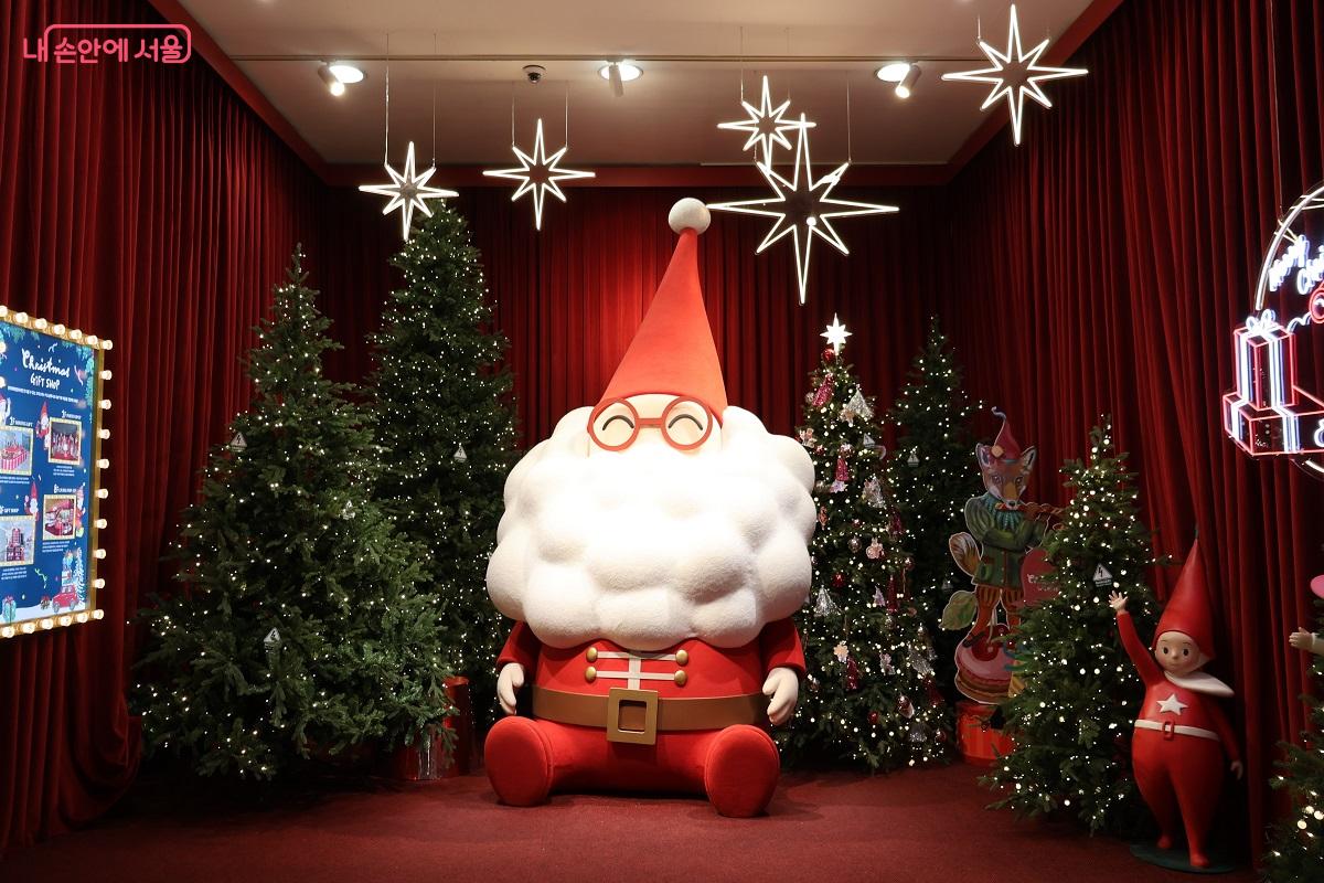 포토존은 인증 사진을 남기기 위해 아이들과 시민들로 북적였다. ©이봉덕