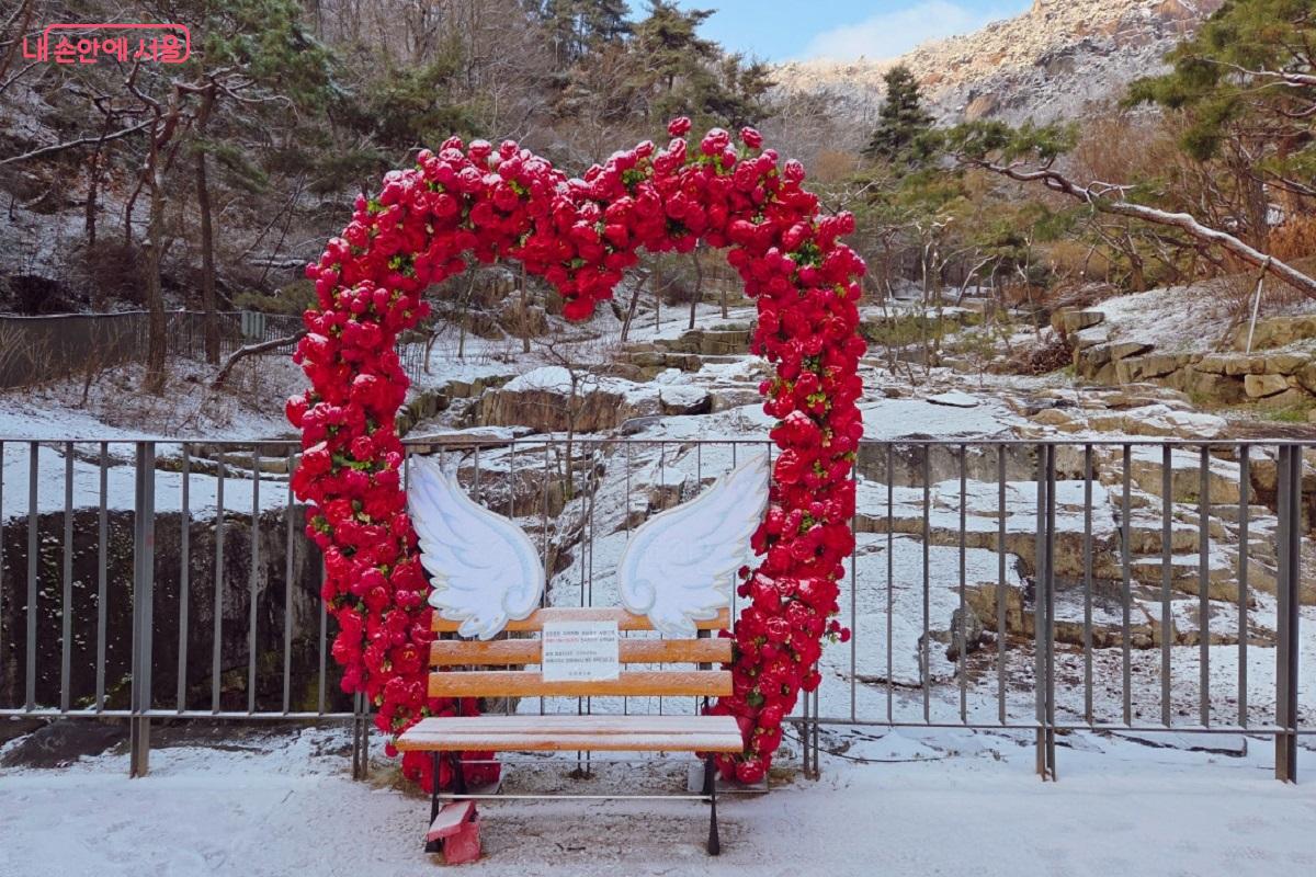 옥류동천의 발원지 수성동계곡의 정경 &copy;이상돈