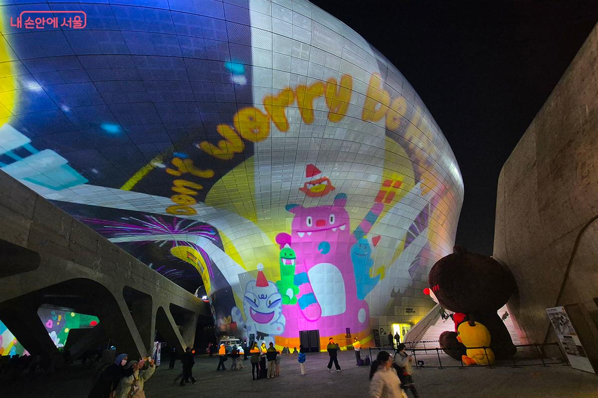 '돈 워리 비 해치(Don&rsquo;t Worry, Be Haechi)'라는 발랄한 캐치프레이즈 같이 다가올 새해는 긍정, 희망의 메시지가 가득하길 기원한다. &copy;정향선