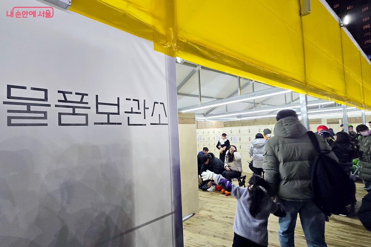 물품보관소가 설치돼 있다. &copy;김윤경