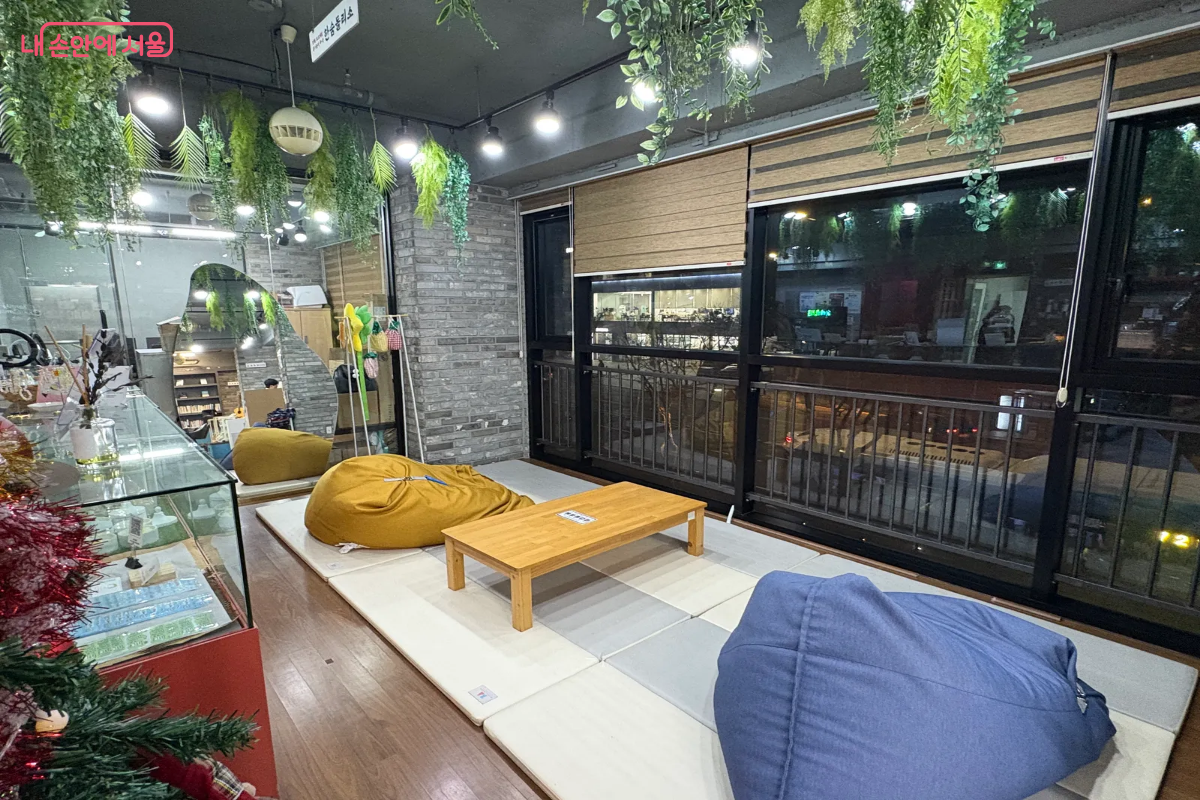 청년들이 잠시 휴식을 취할 수 있는 공간인 &lsquo;한숨 돌리소&rsquo; &copy;이혜린