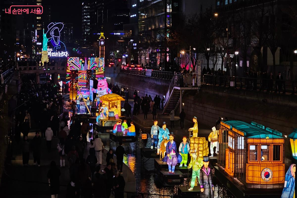 눈을 뗄 수 없는 형형색색의 작품들 &copy;권연주