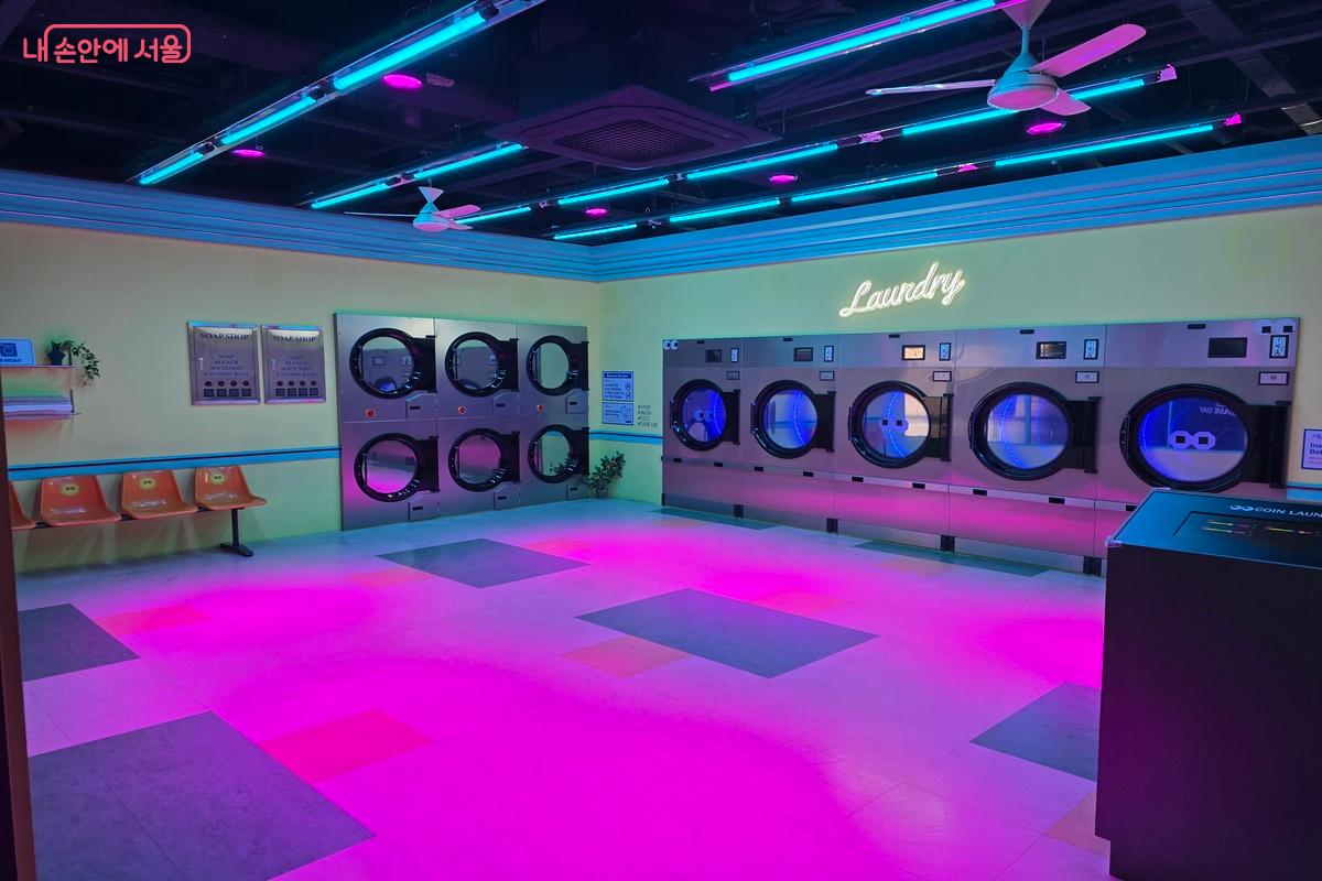 1층부터 5층까지 구석 구석 즐길 거리가 많다. &copy;김은주