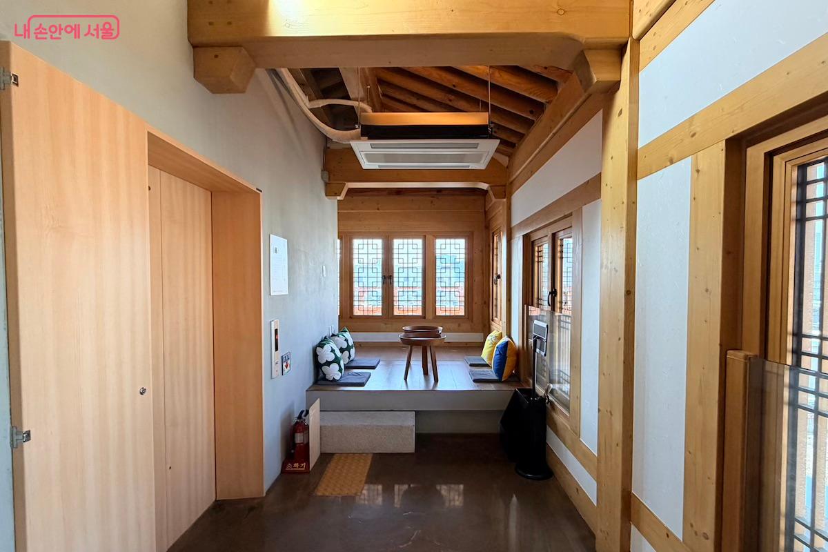 예향당 입구에는 작은 휴식 공간도 있다. &copy;이종빈