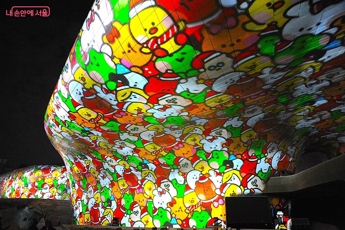 연말에 포근한 미소를 전해주는 &lsquo;Seoul with LINE FRIENDS&rsquo; &copy;조수봉