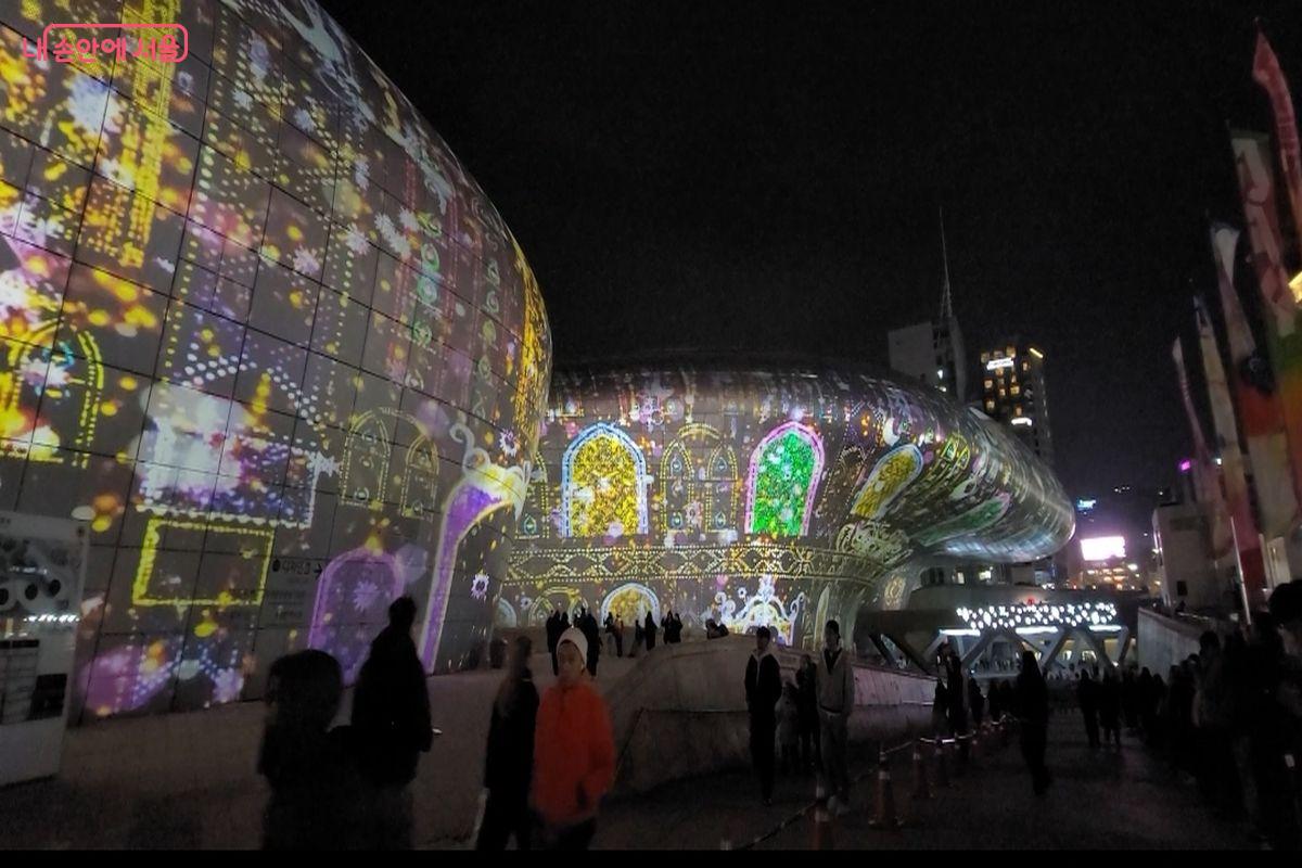 'DDP Luminarie' 테마 모습 &copy;이동영