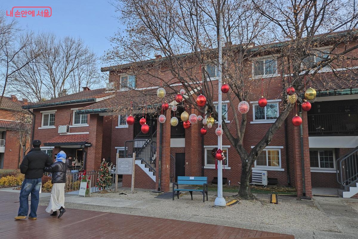  느긋하게 산책 겸 즐길 수 있어서 더 편안한 시간이었다. ©이선미 