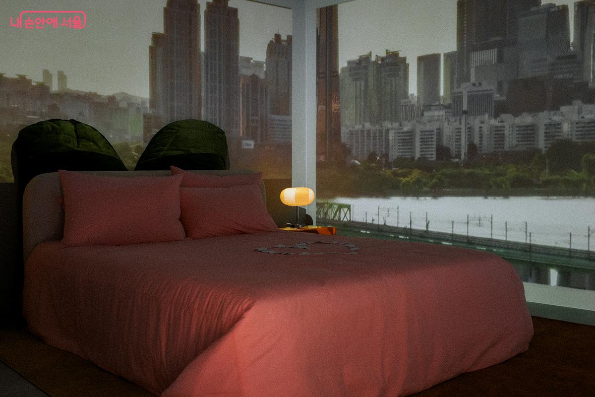 국내 최초로 교량 위에 만들어진 한강대교 위 호텔 &lsquo;스카이 스위트&rsquo; &copy;김아름