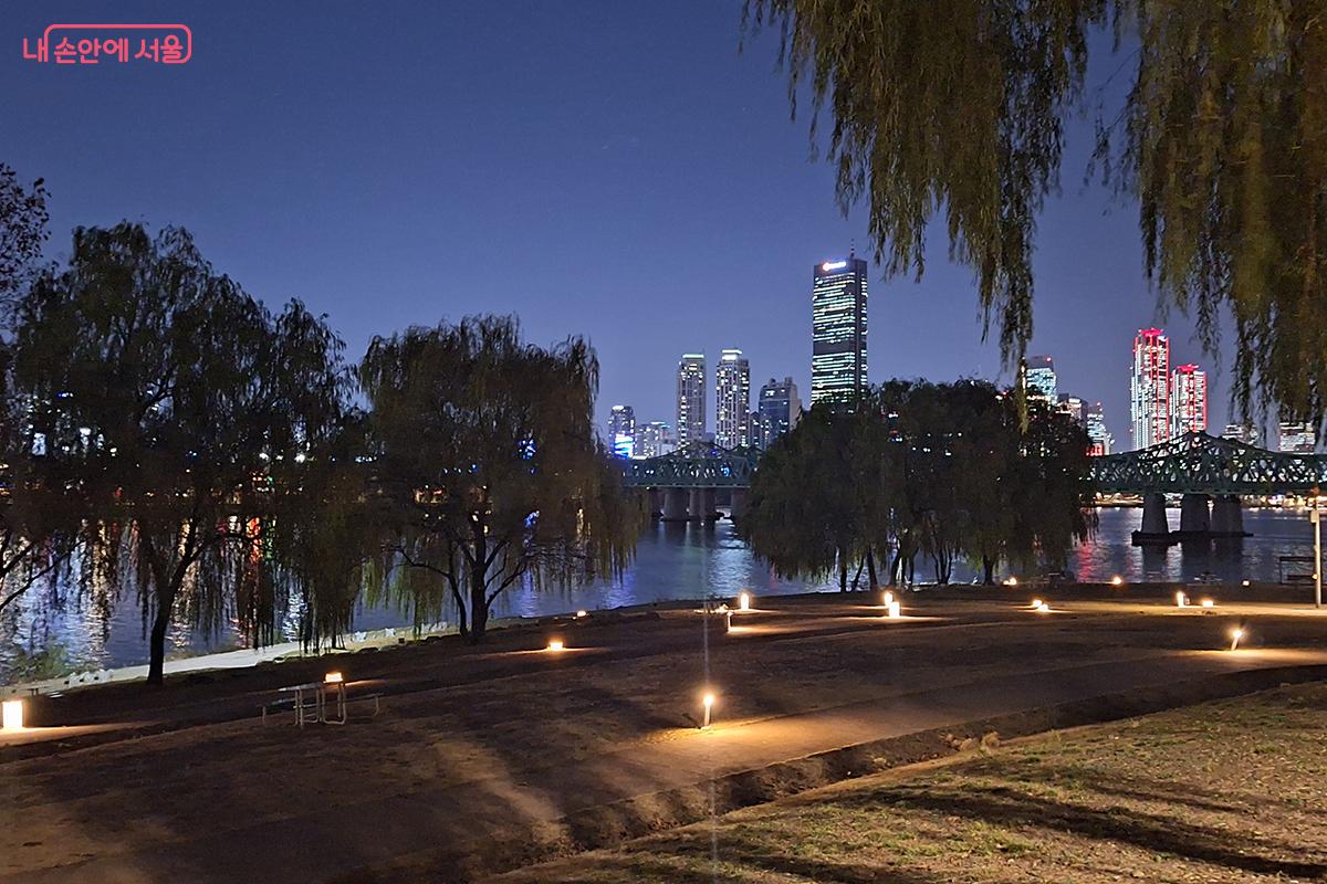 ‘아뜰리에 노들’은 예술, 기술, 일상이 완벽하게 동행하는 매력적인 서울을 보여준다. ©정향선