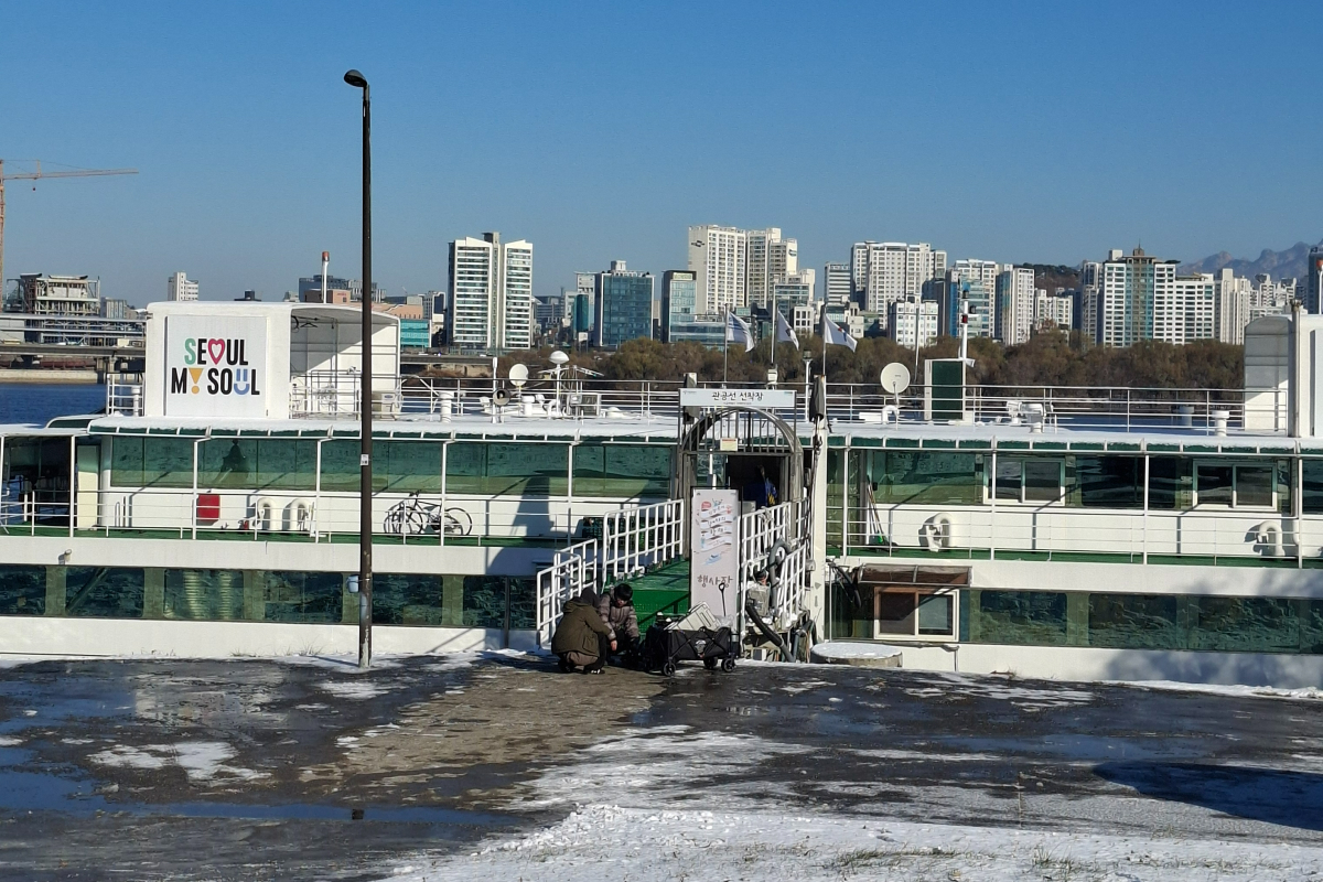 12월 5일 '세계자원봉사자의 날'을 맞아 여의도 한강공원 관공선 선착장에서 '2025 한강 자원봉사 감사의 날' 행사가 열렸다. ©정창석