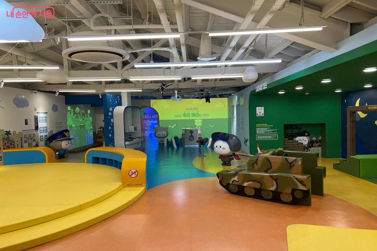 임무를 함께 해결하며 협동심을 기를 수 있도록 구성된 공간 ©김수겸 