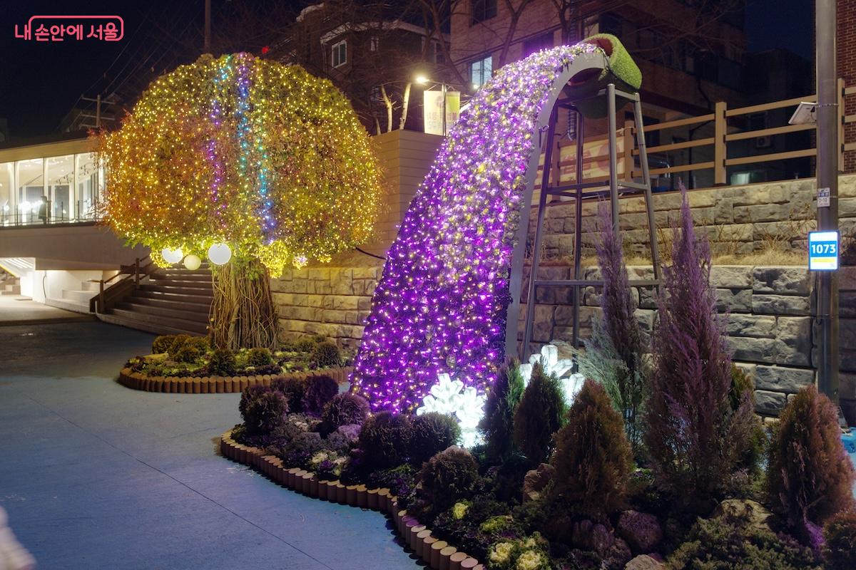 빛초롱축제와 더불어 좋은 포토존 역할을 하고 있다. ©임중빈