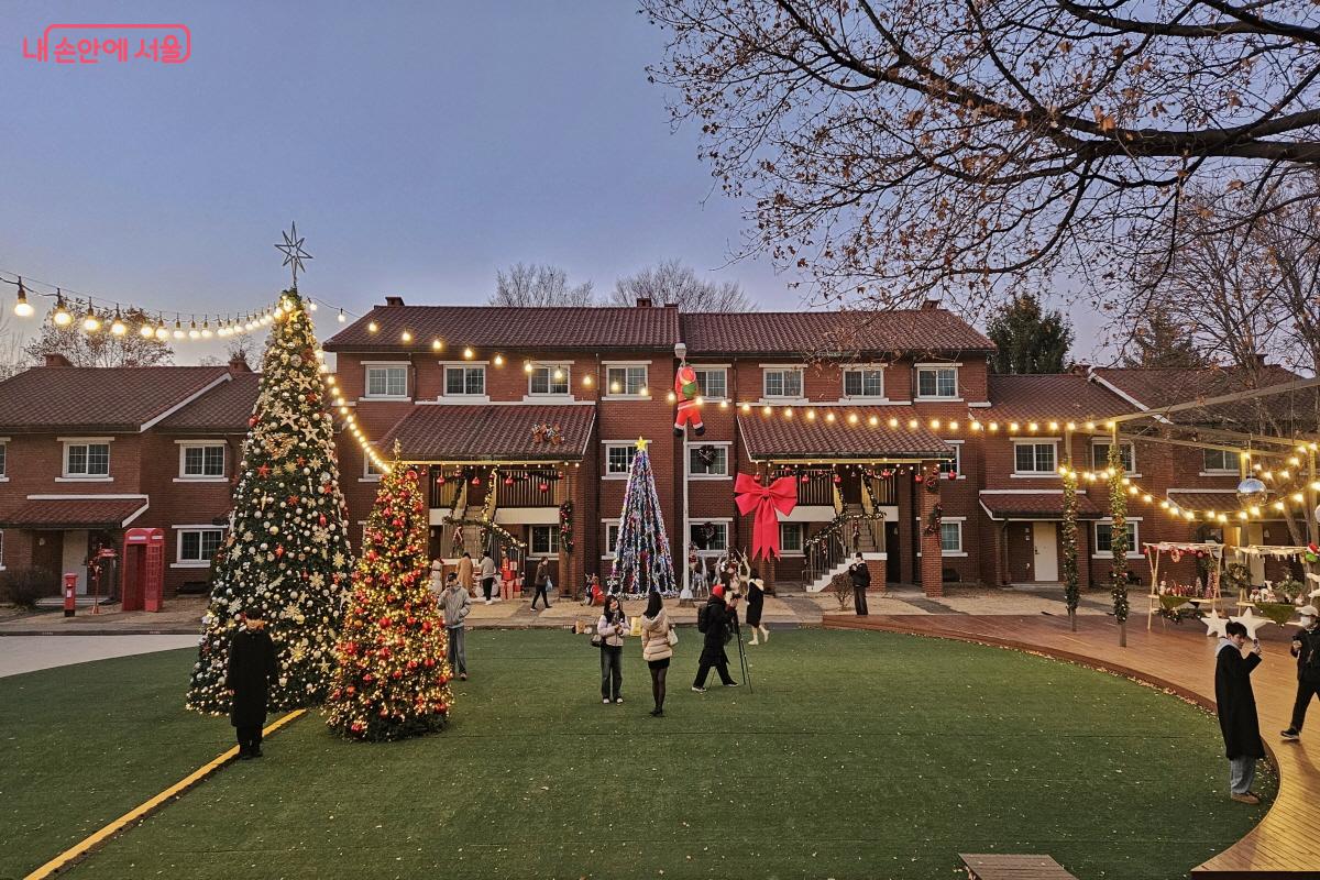 곳곳이 포토존이서 편하게 사진을 찍으며 즐겼다. ©이선미