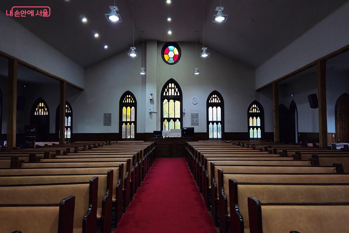 140년 전 문을 연 역사 깊은 벧엘예배당 내부 ©이선미