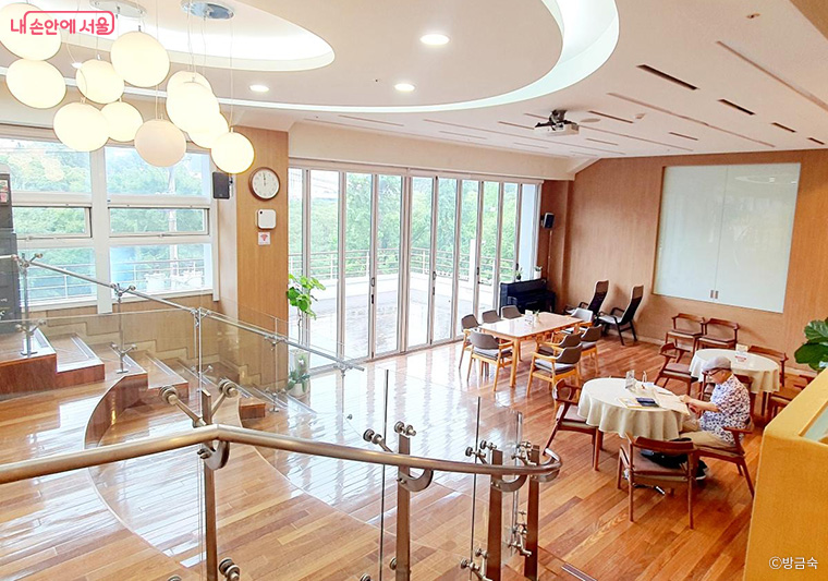 서울시는 2006년 서울시광역치매센터를 열고, 치매 관리 인프라 구축에 나섰다. 사진은 서울의 한 치매안심센터.