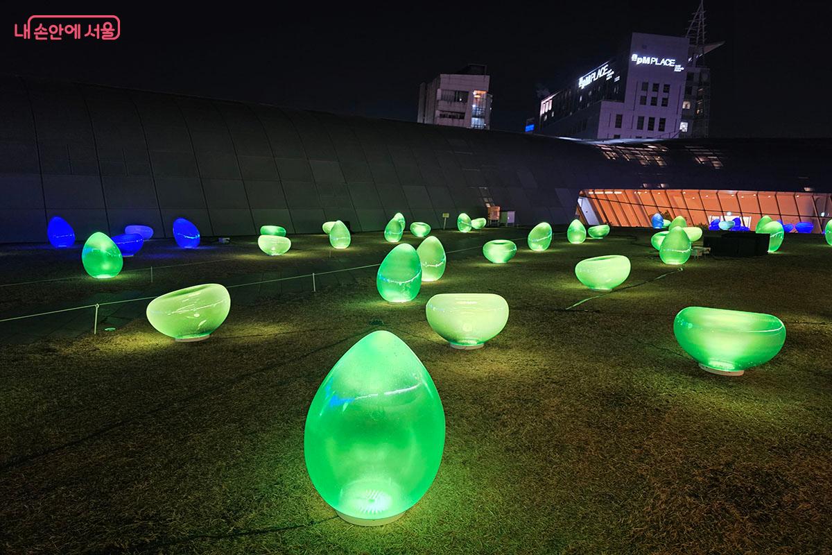 별을 닮은 크리스탈에 시민들의 소원이 담긴  'Wishing Crystal' &copy;이정민