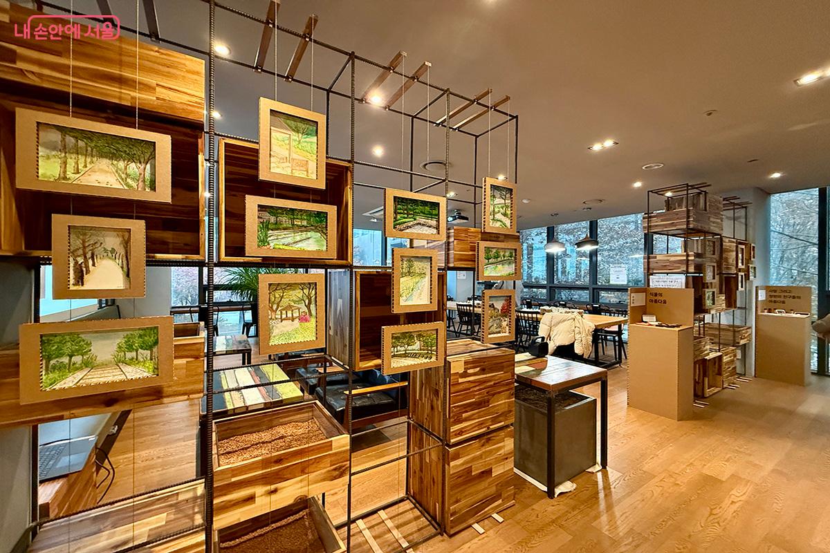 경의선숲길공원 커뮤니티센터에서 열린 ‘정원, 아름다움을 그리다’ 전시 ©김미정